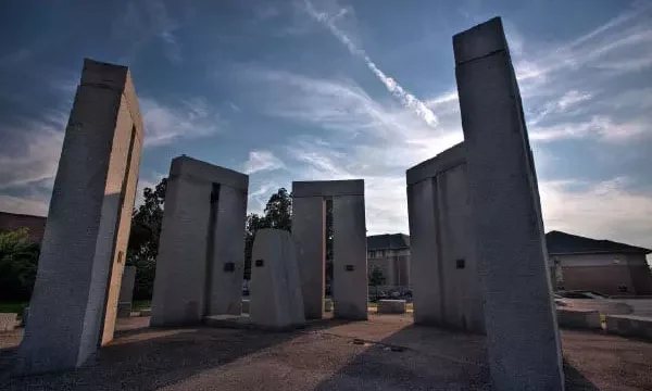 stonehenge-01.jpg